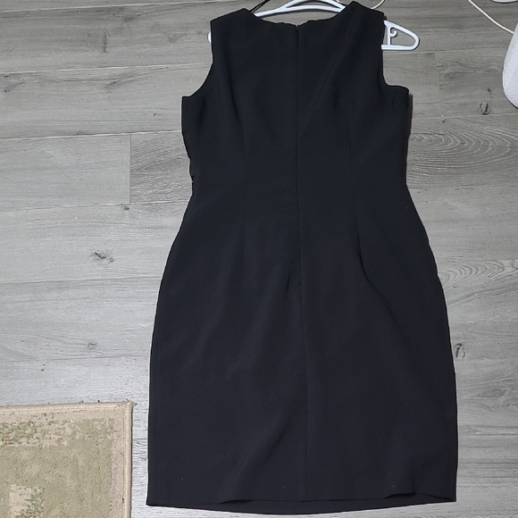 Sandra Darren Black Sleeveless Midi Sheath Dress - Picture 7 of 10